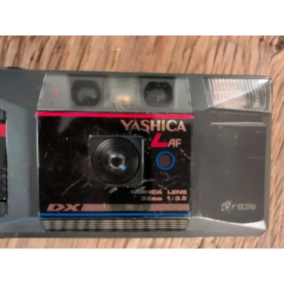 Yashica Kyocera L AF DATE DX 35mm Point & Shoot Film Camera Japan Parts Only - Picture 2 of 16